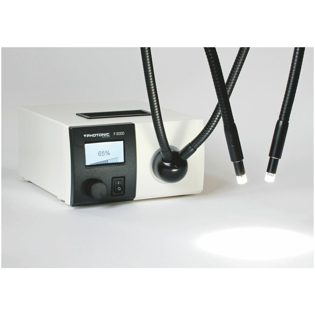 LED-kylmävalonlähde F3000